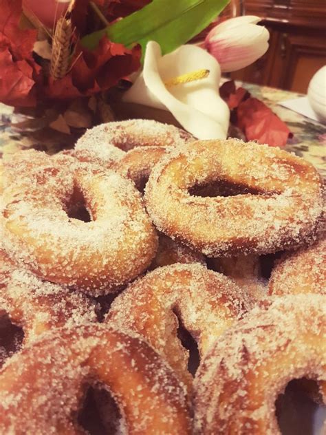 Ciambelle dolci (grispelle con il liquore strega) | Le ...