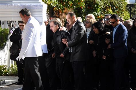 Πλατφόρμα υποβολής αιτημάτων φιλοξενίας, παροχής αδειών λογισμικού νέα υπηρεσία. Τραγωδία στη Νέα Σμύρνη: Θρήνος στην κηδεία των παιδιών