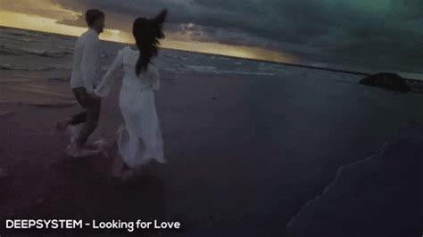 Couple Beach Gifs Get The Best Gif On Giphy