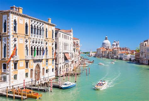 venice permanently bans recreational boats on the grand canal condé nast traveler