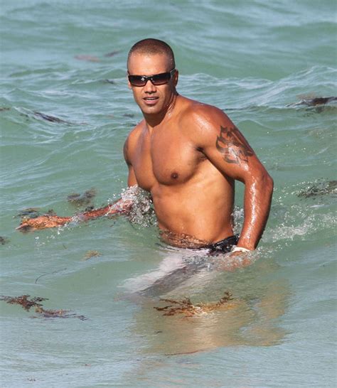 Shemar Moore Hits The Beach In Miami Shemar Moore Photo