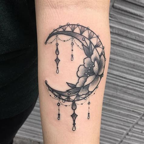 64 Beautiful Crescent Moon Tattoos With Meaning Moon Tattoo Designs
