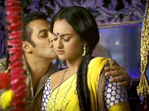 Salman Khan Romances Sonakshi Sinha In Dubai Hindustan Times