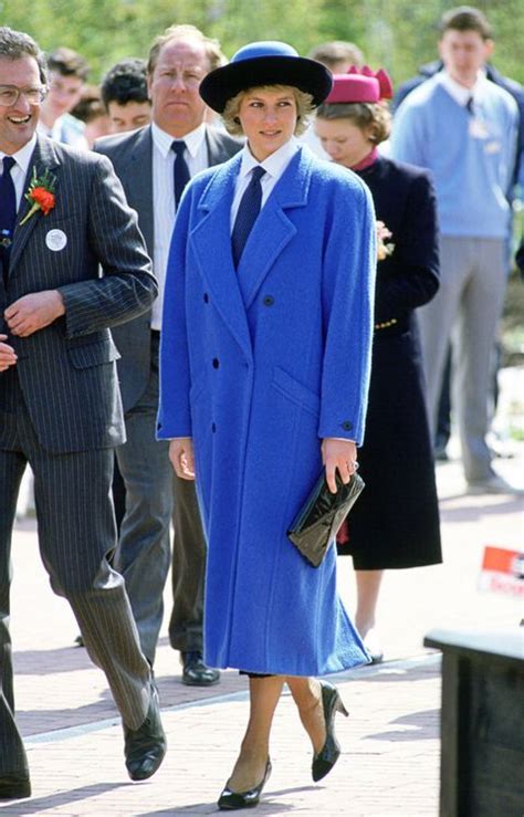 Check spelling or type a new query. Meghan Markle: Hier kopiert sie die Looks von Prinzessin ...