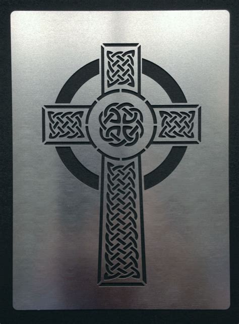 The celtic cross is basically a latin cross with a circle of light, or a halo intersecting it. Celtic Cross Stencil Metal Monkey