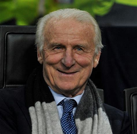 Born 17 march 1939), sometimes popularly known as trap or il trap, is an italian football manager and former footballer, considered the most successful club coach in the modern era of serie a. Fußball: Trainer-Ikone Trapattoni erstmals Ur-Großvater - WELT