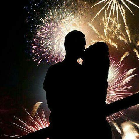Pin By Kandy Bohde On Lo V E Kiss Pictures New Year Pictures New Year S Kiss