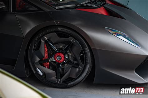 超稀有千万超跑现身我国！lamborghini Sesto Elemento（第六元素），全球限量 20 辆，v10 自吸引擎，为赛道而生