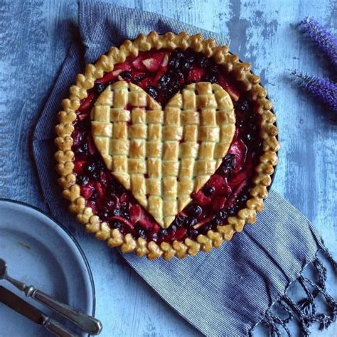 The spruce eats / pete scherer there are so many reasons to love this pretzel pie crust. 10 Decorative Pie Crust Ideas - Allspice | Decorative pie ...