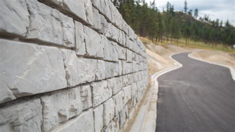 Gravity Retaining Wall | MagnumStone | Glacier Precast Concrete