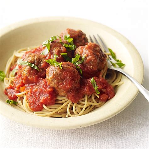 A big glass bowl for mixing the. Super-easy spaghetti and meatballs | Healthy Recipes | WW Canada