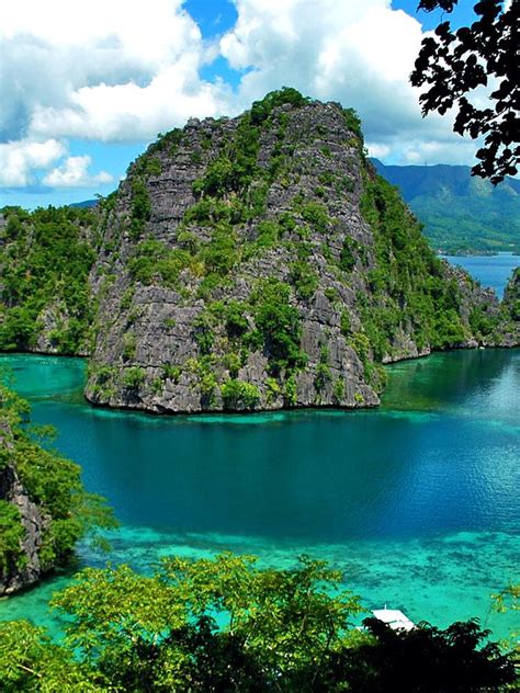10 Reasons Why You Should Travel To The Philippines As Soon As They