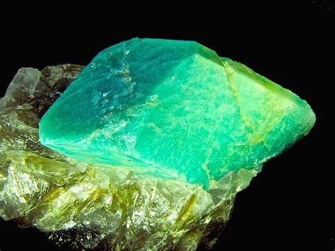 Mineralienatlas Lexikon - Bildanzeige - Amazonit