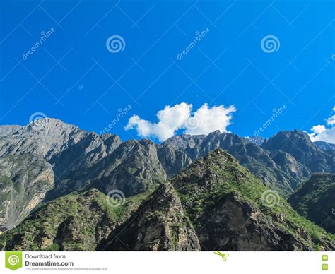 Mountain At Tiger Leaping Gorge China Stock Photo Image Of Area