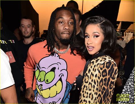 Cardi B Shares Nsfw Texts From Offset After Twitter Troll Accuses Him Of Cheating Photo