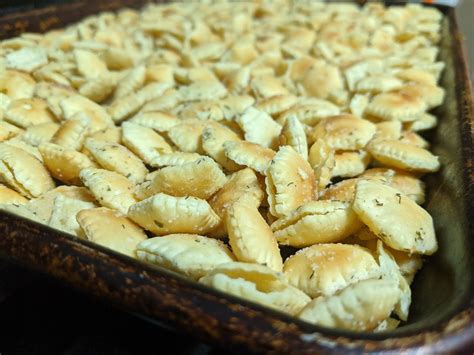 Hidden Valley Ranch Snack Oyster Crackers