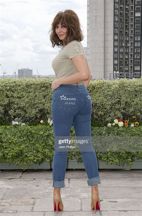 Carol Vorderman Wins Wizard Jeans Rear Of The Year Award 2011 At The