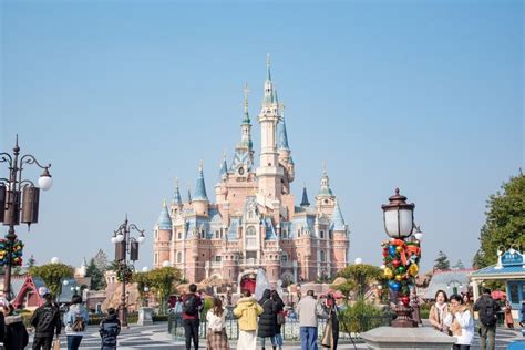 Inside The Shanghai Disney Castle History Architecture And Secrets