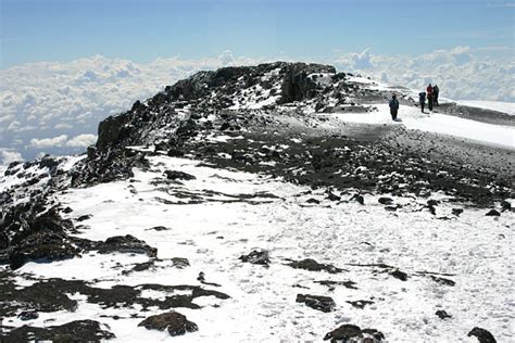 Jest najwyższą górą afryki i jednym z najwyższych kilimandżaro wśród nizin było czymś niezwykłym dla tamtejszych mieszkańców. Wejście na Kilimandżaro :: Świat Rezydencji :: Luksusowa ...