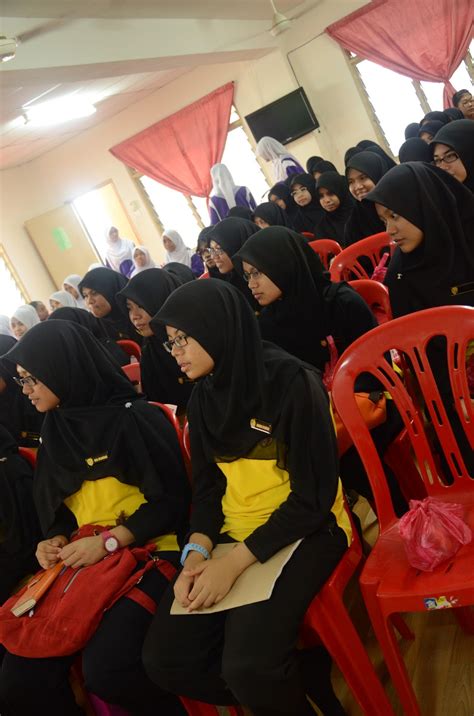 Seseri 1 adioda 2017 aka adiodabers sm sains seri puteri look what you made me do parody. Sekolah Menengah Sains Rembau: Lawatan Penanda Aras ...