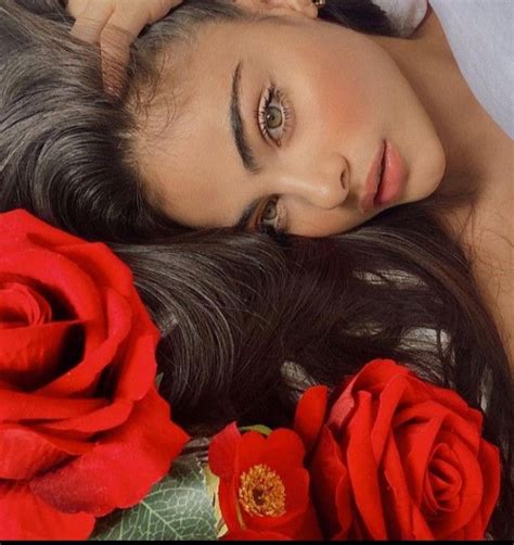 Brunette Beauty With Red Roses