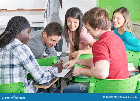 Students Do Group Work In Class Stock Image Image Of Workshop
