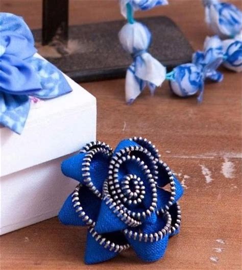 Creative Diy Projects With Zippers Zipper Flower Brooch Easy Crafts