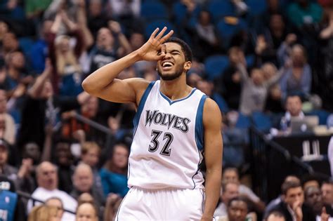 Karl Anthony Towns Named Unanimous 2015 2016 Nba Rookie Of The Year
