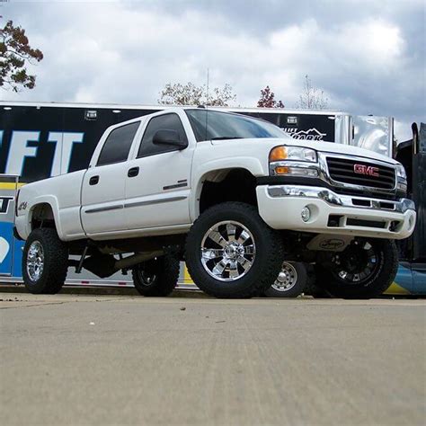 Mcgaughys 7 9 Lift Kit For 2002 2010 Chevy 2500 4wd