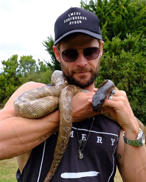 Rurik gislason wife / rúrik gíslason: Chris Hemsworth's meets double rainbow at the beach with ...