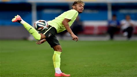 Neymar Jr Freestyle Warm Up Skills 2014 Pt1 Neymar Jr Neymar Freestyle