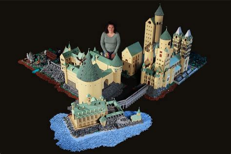 Dedicated Mom Builds Amazingly Detailed Model Of Hogwarts With 400000