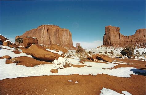 Monument Valley Utah After A Rare Snowstorm Frances Sonne Flickr