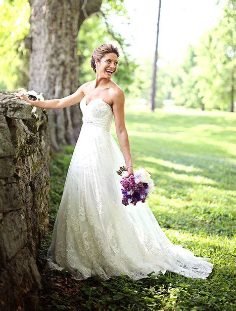 Love The Bridal Gown Hairdo And Her Flowers Celebrity Bride Celebrity Weddings Celebrity News