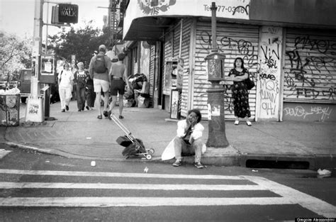look photos of 90s new york will induce some serious nostalgia street scenes 1990s photos nyc