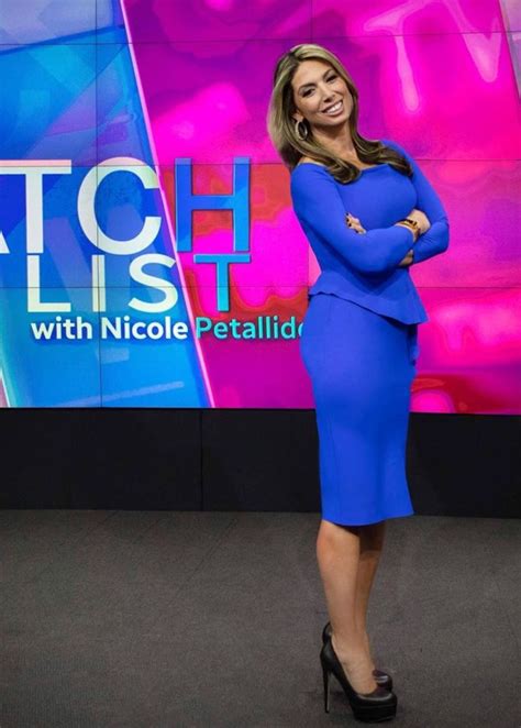 Nicole Petallides Female News Anchors Amazing Women Business Skirt