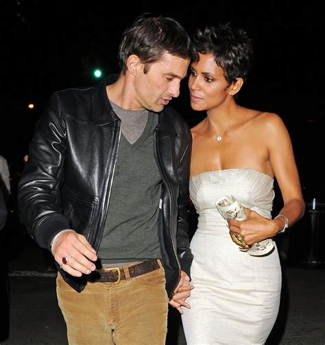 Halle Berry Y Olivier Martinez Parejas De Famosos ¿quién