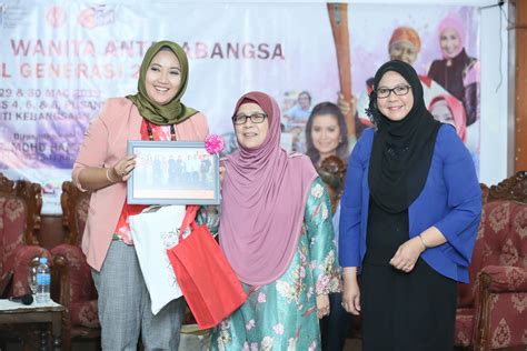 She was married to malacca's sultan mahmud shah. Festival Generasi 2019: Forum Bicara Wanita Cemerlang ...