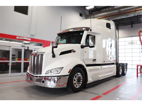 2024 Peterbilt 579 EPIQ Ultraloft in Winnipeg, MB | Peterbilt Manitoba