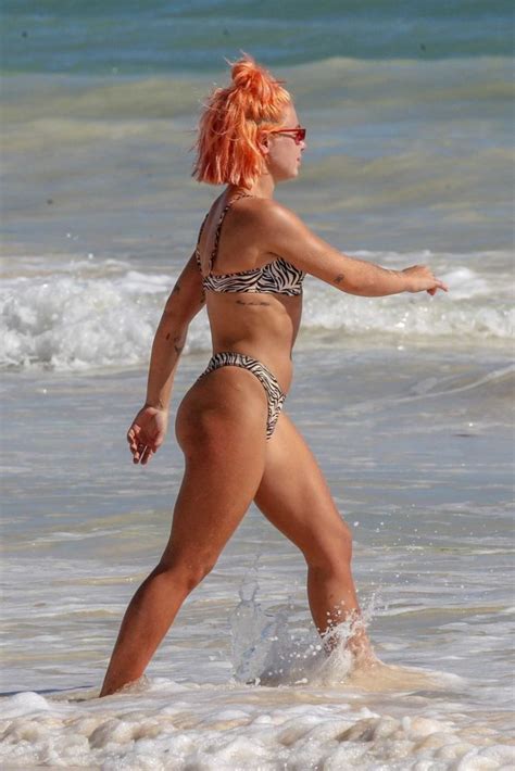 Jessica Woodley In Bikini On The Beach In Tulum Celeb Donut