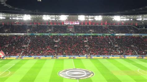 Beim duell leverkusen gegen bayern waren beide teams offenbar mit sich selbst beschäftigt. Bayer Leverkusen gegen Bayern München - Stimmung im ...