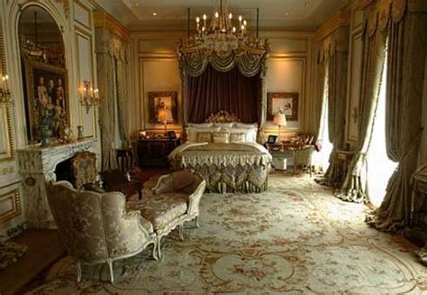 Often called by the nicknames city of angels, the big orange, tinseltown. Bedroom, Fleur de Lys Mansion, Los Angeles, California ...