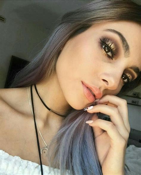 La influencer anna sarelly fue acusada en redes sociales por presuntamente vender botellas de vino que llegan en pésimas condiciones. Anna Sarelly Maquillaje usando productos Mary Kay | Maquillaje | Pinterest | Make up and Makeup ...