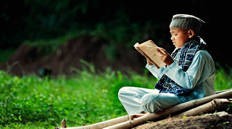 Adab Penuntut Ilmu Dalam Islam