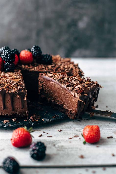 I like to add a tablespoon of dutch cocoa powder for a richer flavor, but you can skip it if you don't have any on hand. Kue Cokelat & Tokonya Yang Terbaik di London II - Berita ...