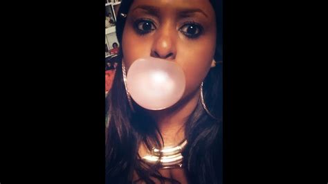 asmr gum chewing popping and blowing bubbles youtube