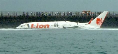 lion air crash boeing 737 plane crashes in sea off jakarta prime news ghana