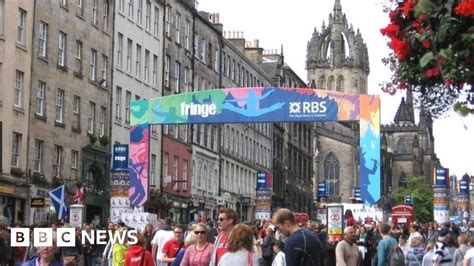 Street Performers To Take Contactless Tips At Edinburgh Fringe Bbc News