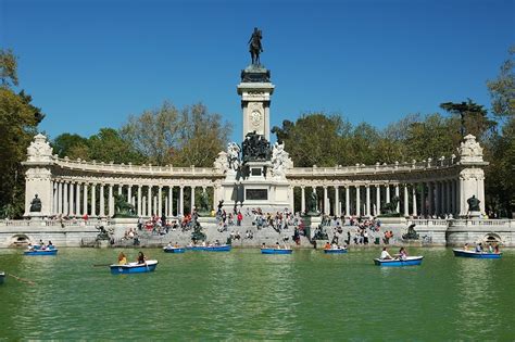 Todos Los Lugares Que Debes Visitar De Madrid Viajar Por El Mundo