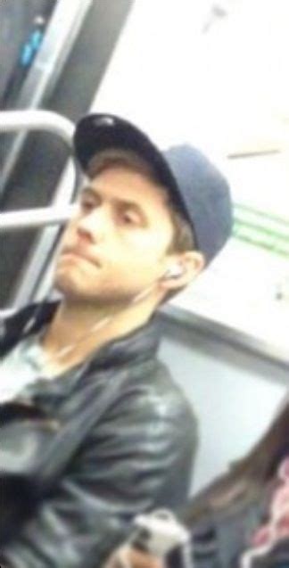 Aaronbabe On The Subway Aaron Tveit Best Actor Aaron